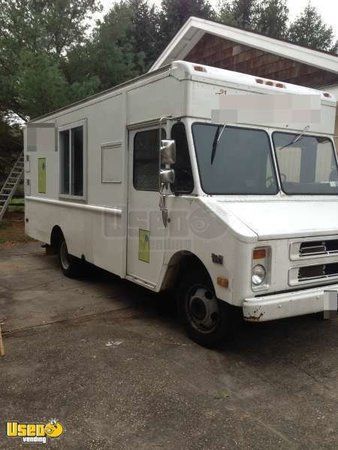 1989 - Chevrolet P30 Step Van Mobile Kitchen Truck