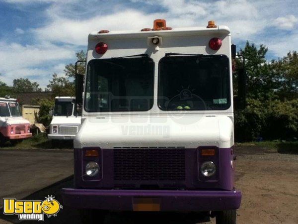 Used GMC P30 Food Truck