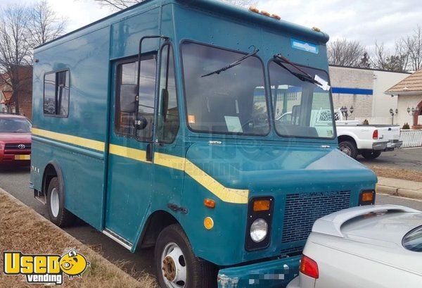 2001 Grumman Olson Workhorse P42 Step Van Food Truck with 2019 Kitchen