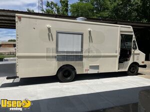 Chevrolet P30 Step Van Food Truck with Pro-Fire Suppression