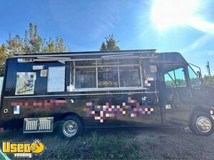 Low Mileage - 2004 28' Freightliner MT45 Chassis Diesel Food Truck with Bathroom