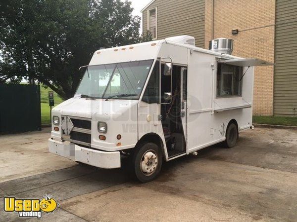 16' Freightliner Food Truck