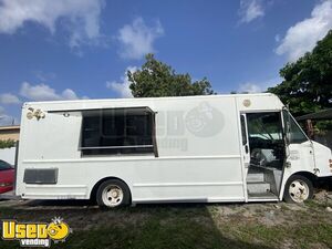 2002 24' Chevrolet Mobile  Food Truck with 2018 Kitchen Build-Out