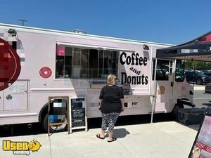 LOW MILES - Permitted 25' 2005 FORD F450 Turnkey Lil Orbits Mini-Donut / Coffee Truck