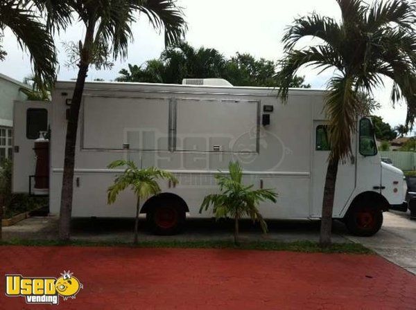 1998 - Chevy Diesel 30' Lunch Truck