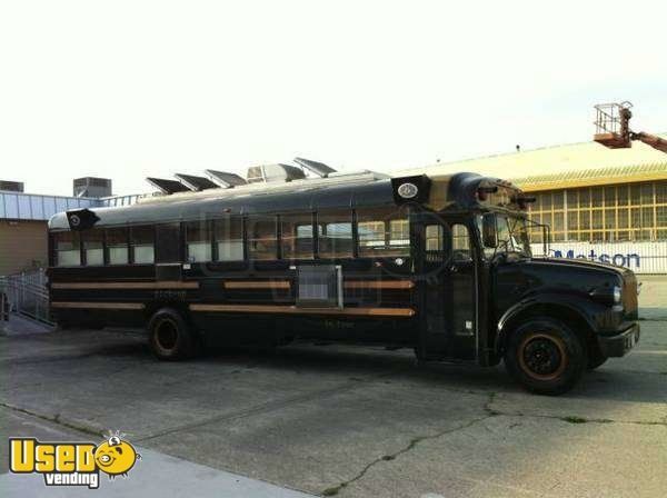 1983 - Ford Ward Bus Restaurant