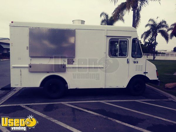 GMC P30 Stepvan Food Truck Mobile Kitchen