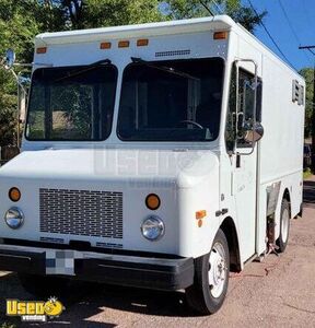 2004 Chevrolet Workhorse P42 Kitchen Food Truck with Pro-Fire System