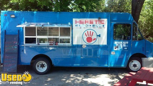 8' x 27' Freightliner Food Truck