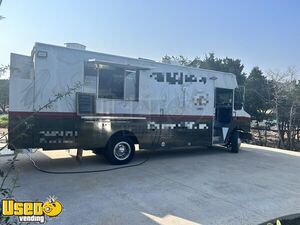 Low Mileage - 2014 23' Ford F59 Food Truck with Pro-Fire Suppression