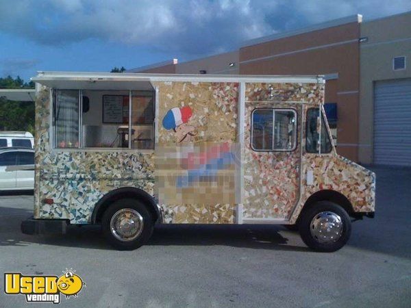 1987 Chevy P30 Diesel Food Truck, kitchen professionally built in 2012