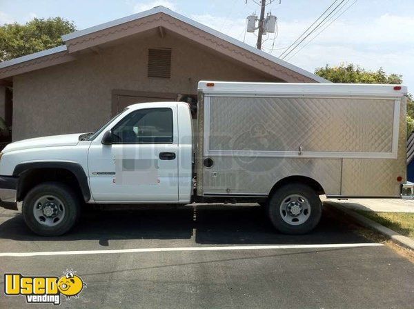 2006- Wyss Chevrolet Silverado 2500HD Lunch Canteen Truck