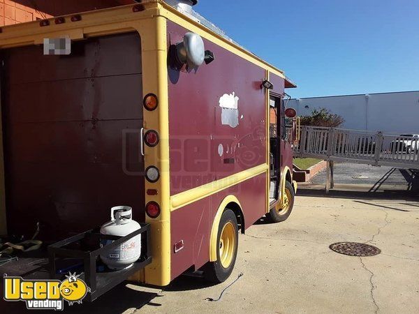 Ready to Roll Chevrolet Kitchen on Wheels / Used Food Truck Condition