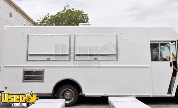 2014 Ford F59 Utilimaster Food Truck