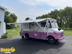 Chevrolet P30 Step Van Ice Cream Truck with 2007 Kitchen Build-Out