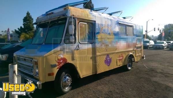 Chevy P30 Food truck