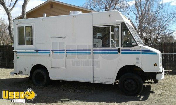 21' Freightliner Food Truck