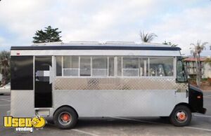 22' Chevy Curbmaster Mobile Kitchen Food Truck- Low Miles