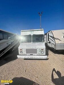 2006 28' Chevrolet Workhorse Diesel Food Truck | Mobile Food Unit