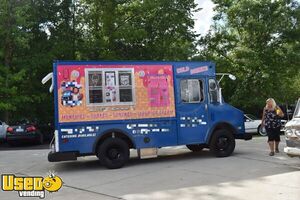 13' Chevrolet P30 Diesel Ice Cream Truck Turnkey Mobile Snack Vending Unit