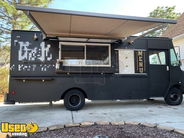 Lightly Used 23' Chevrolet Grumman Olson P30 Food Truck/Kitchen on Wheels