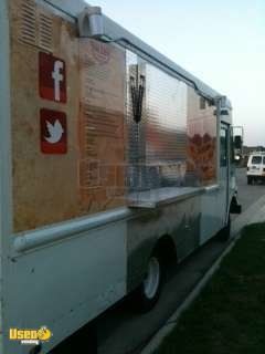 1993 - Chevy P30 Food Truck