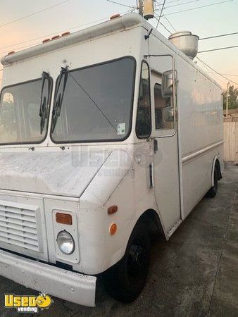 Chevy Grumman Mobile Kitchen Food Truck