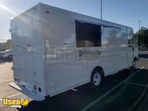 2000 Workhorse Utilimaster Food Truck | 2023 Kitchen Built Out