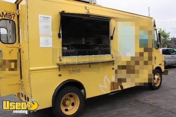 1999 - 8 x 19 Workhorse Grumman Catering Lunch Truck