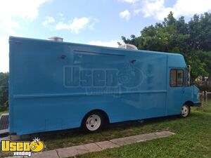 Well-Equipped Chevrolet P30 Diesel Step Van Kitchen Food Truck with Pro-Fire