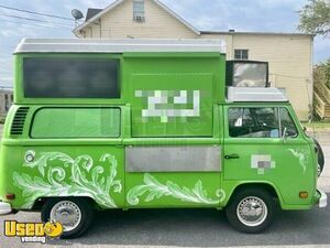 Vintage - 1978 Volkswagen Kombi All-Purpose Food Truck