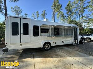 2014 Ford Super Super Duty 29' Food Truck Loaded 2024 NSF Kitchen w/ Bathroom