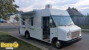 Fully Equipped - 2016 Ford E450 Super Duty Base All-Purpose Food Truck