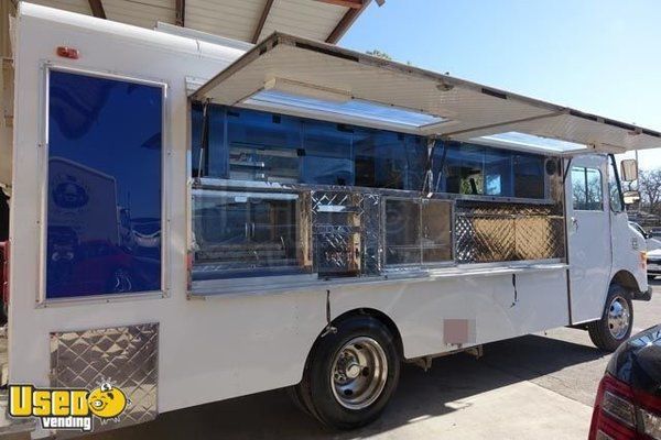 Chevy P30 Food Truck