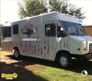 Low Mileage - 2012 Ford F59 Food & Taco Truck with Pro-Fire Suppression