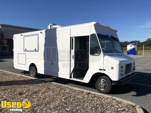 2005 Ford F450 Mobile Kitchen Food Truck- NEW KITCHEN