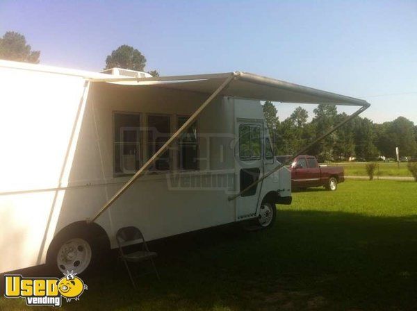 Georgia Chevrolet P30 Food Truck Mobile Kitchen