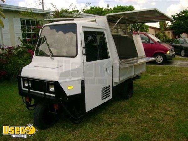 2001 Truckster 6' Mobile Food Unit