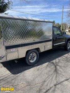 2004 GMC Lunch Serving Hotshot Food Truck Canteen Truck Mobile Food Catering Uni