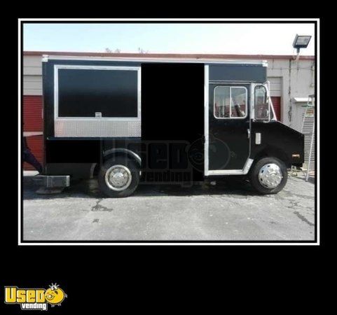 1988 - Chevy P30 Diesel Food Truck