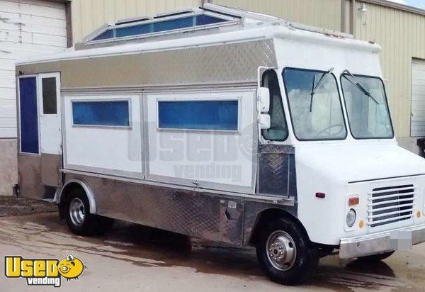 1985 - Chevy P30 Wyss StepVan Food Truck