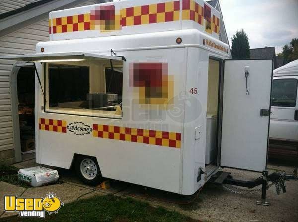 2011 - 10' x 6' Fibre Core Concession Trailer