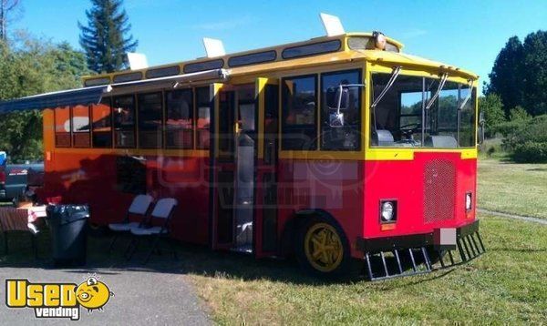 1985 - 30' Trolley Food Truck