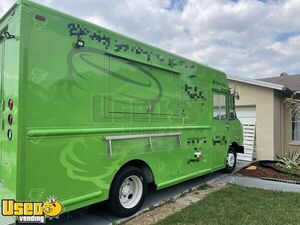 2008 Workhorse 18' P40 Diesel Food Truck / 2021 Professional Mobile Kitchen