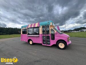 TURNKEY & LOW MILES - 2001 21' Chevrolet Express 3500 Ice Cream Truck