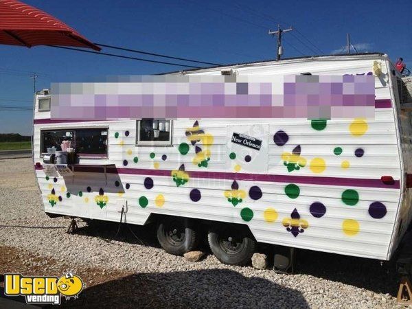 1975- 18' Shaved Ice / Snowcone / Raspados Concession Trailer