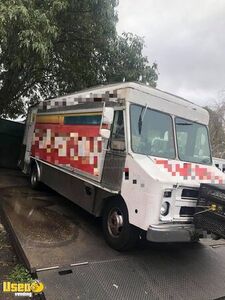 Used Chevrolet P30 Permitted Mobile Kitchen Food Truck