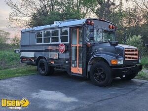 23' Diesel International Harvester 3800 Licensed & Health Dept Certified Food Truck