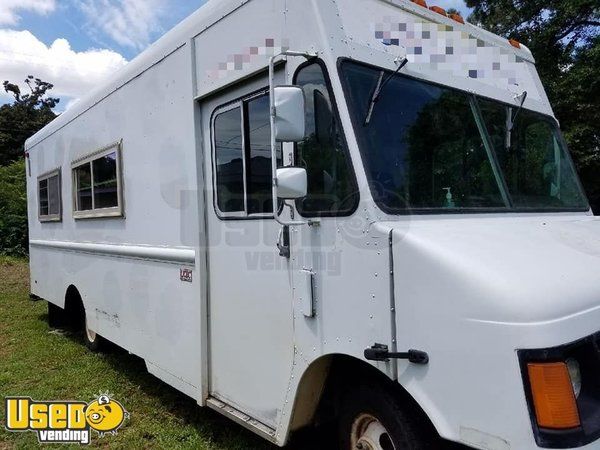 Used 2004 UCBC Step Van Kitchen Food Truck / Mobile Kitchen Unit