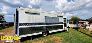 DIY 22' Chevrolet P30 All-Purpose Food Truck Diesel Mobile Food Unit